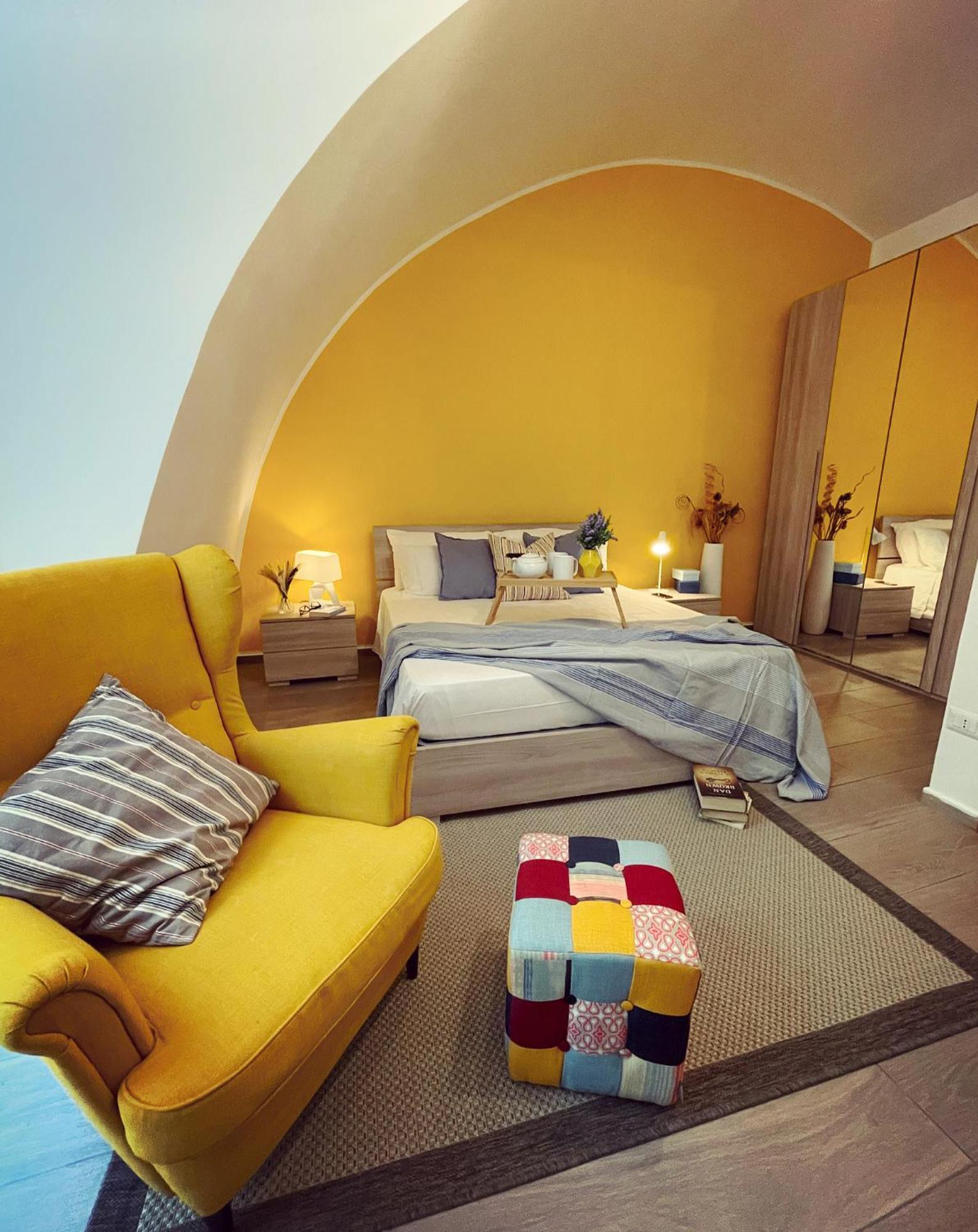 14 Fourteen Apartment Napoli Bagian luar foto